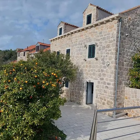 Orange Tree House Feriehus