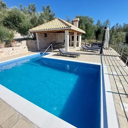 Orange Tree House بيت للعطل