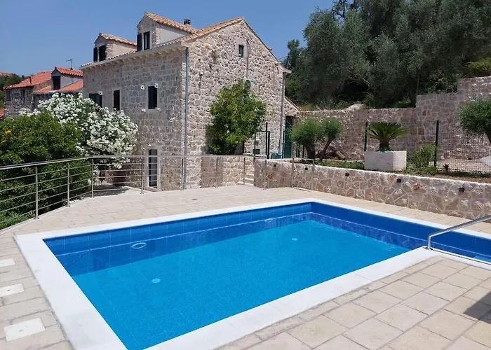 Orange Tree House بيت للعطل *