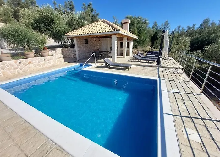 Orange Tree House بيت للعطل